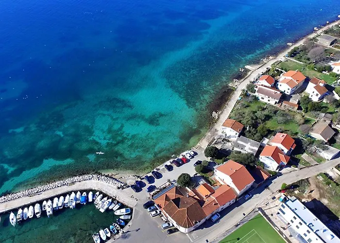 Vakantiehuis House With A Swimming Pool - Diklo, - 11700 Zadar